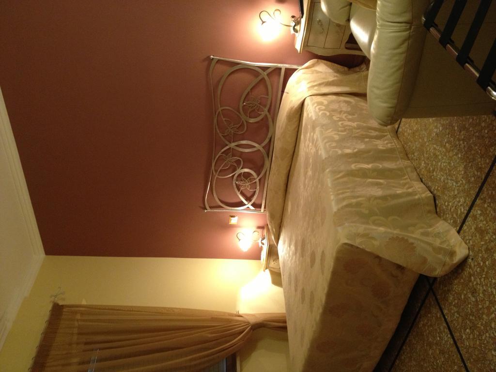 Miriam Guesthouse โรม ภายนอก รูปภาพ